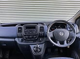 2015 Vauxhall Vivaro 2900 1.6 CDTi LWB 6 seat crew van - Gallery image 15