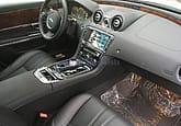 Jaguar: XJ 3.0 V6 AWD Auto Premium LWB - Gallery image 18
