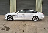 Jaguar: XJ 3.0L V6 S/C Petrol AWD Auto 4 door LWB Premium - Gallery image 4
