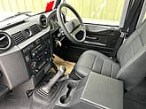 Land Rover Defender 110 XS Station Wagon 7-Seater - Gallery image 14