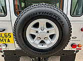 Land Rover Defender 110 XS Station Wagon 7-Seater - Gallery image 41