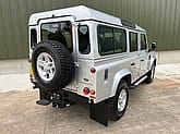Land Rover Defender 110 XS Station Wagon 7-Seater - Gallery image 7