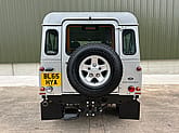 Land Rover Defender 110 XS Station Wagon 7-Seater - Gallery image 8