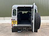 Land Rover Defender 110 XS Station Wagon 7-Seater - Gallery image 9