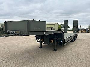 Broshuis E2130 Tri Axle Step Frame Low Loader Trailer