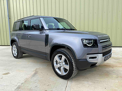 Land Rover: Defender 110 D300 HSE LHD