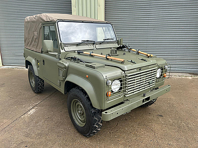 Land Rover TUL Wolf 90: Soft Top RHD