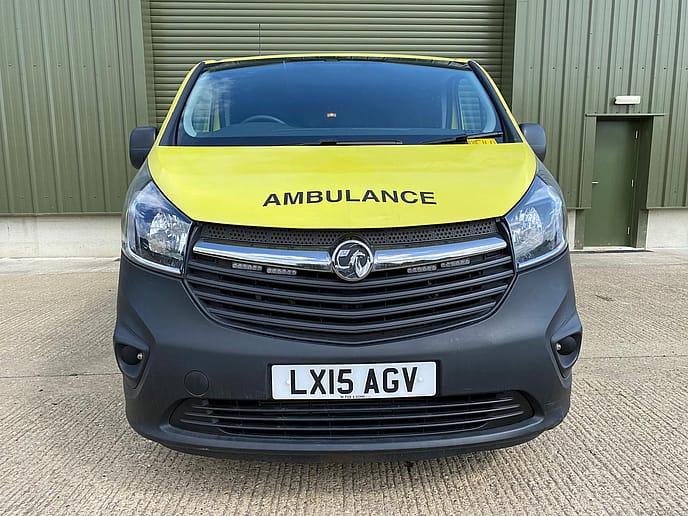 2015 Vauxhall Vivaro 2900 1.6 CDTi LWB 6 seat crew van - Gallery image 2