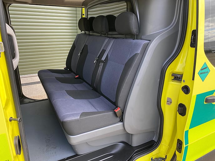 2015 Vauxhall Vivaro 2900 1.6 CDTi LWB 6 seat crew van - Gallery image 25