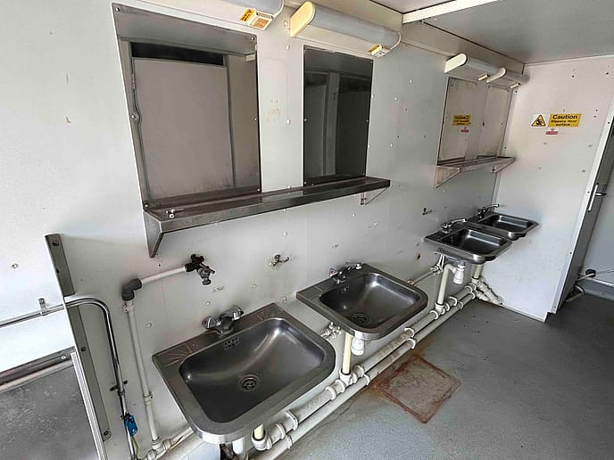 20ft ISO Ablutions unit: DROPS Integrated - Gallery image 9
