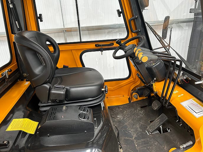 Apache HH30Z 3 ton: Diesel Forklift Truck - Gallery image 15