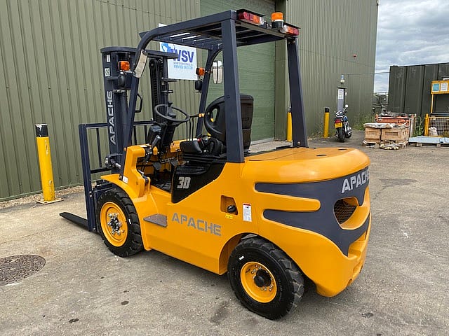 Apache HH30Z 3 ton: Diesel Forklift Truck - Gallery image 4