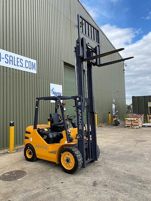 Apache HH30Z 3 ton: Diesel Forklift Truck - Gallery image 8
