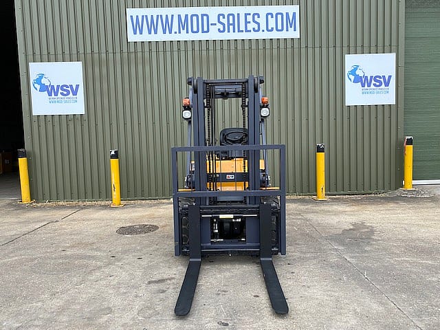 Apache HH30Z 3 ton: Diesel Forklift Truck - Gallery image 11