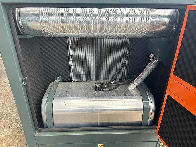 Ashita AG3-175 3 Phase 175kva Diesel Generator - Gallery image 16