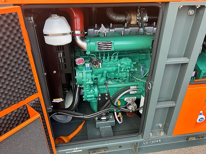 Ashita AG3-175 3 Phase 175kva Diesel Generator - Gallery image 10