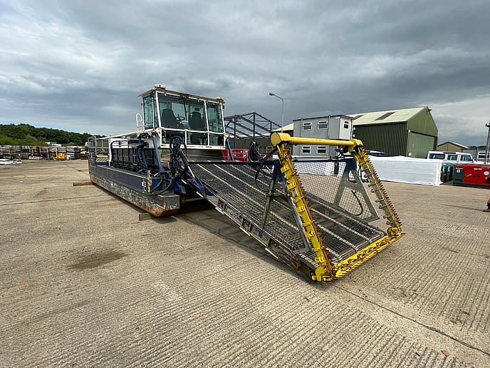 Berkenheger: Model 6530 Aquatic Weed Harvester - Gallery image 3