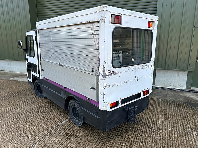 Bradshaw Electric FB3 3000kg Load Carrier - Gallery image 10