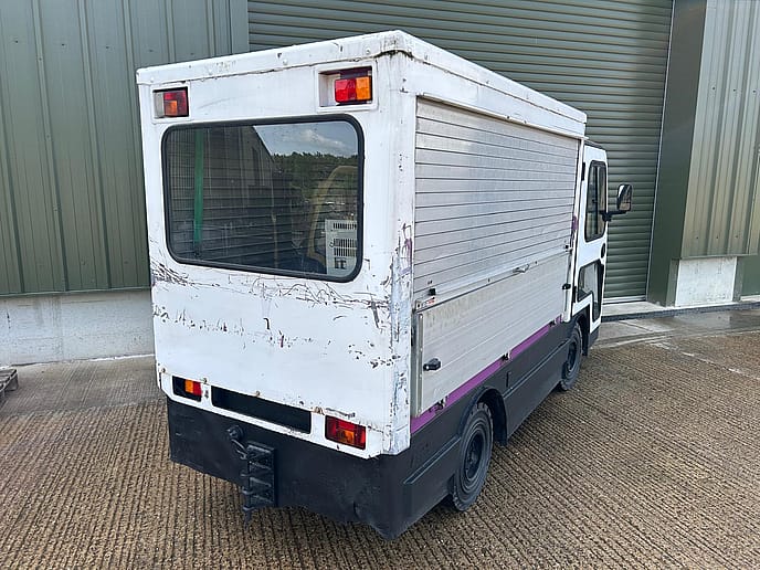 Bradshaw Electric FB3 3000kg Load Carrier - Gallery image 12