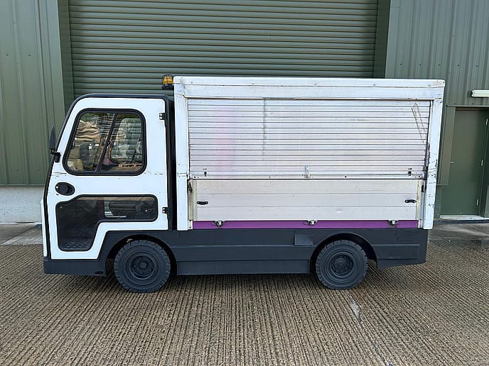 Bradshaw Electric FB3 3000kg Load Carrier - Gallery image 4