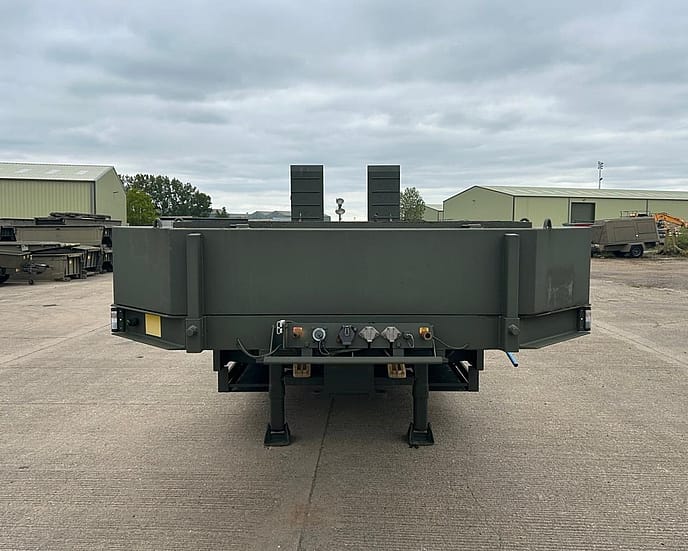 Broshuis E2130 Tri Axle Step Frame Low Loader Trailer - Gallery image 5