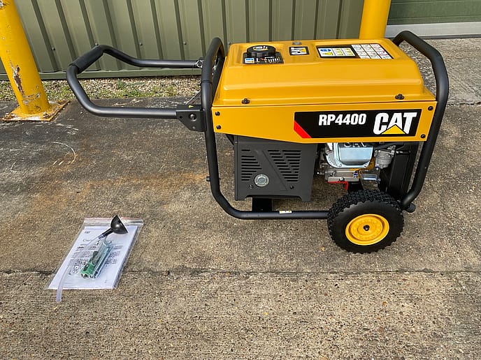 Caterpillar RP4400 4kVA Portable Generator - Gallery image 8