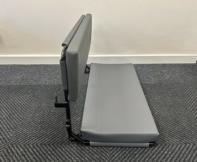 Exmoor Trim Land Rover Wolf: Heavy Duty Bench Seat - Gallery image 5