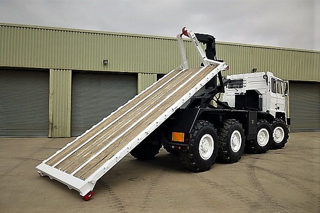 Foden 8x6 DROPS LHD Hook Loader - Gallery image 15
