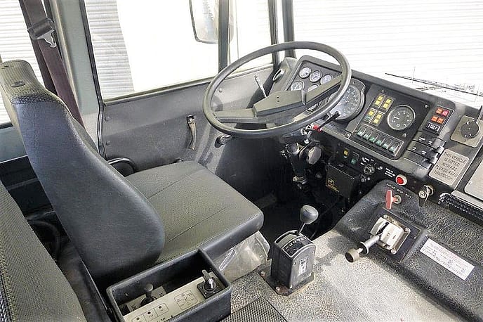 Foden 8x6 DROPS LHD Hook Loader - Gallery image 16