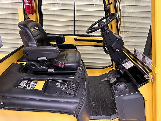 Hyster H2.50 XM : Diesel Forklift Truck - Gallery image 8