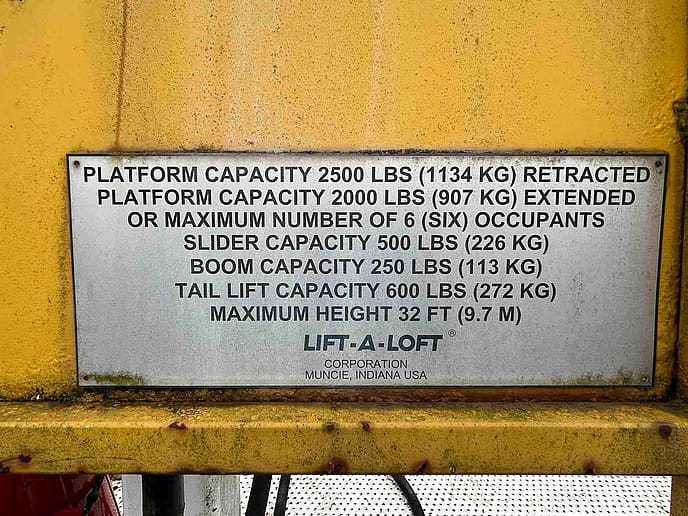 Iveco Euro Cargo 150/E21 Aircraft : Maintenance Lift - Gallery image 17