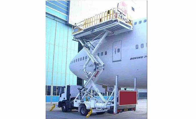 Iveco Euro Cargo 150/E21 Aircraft : Maintenance Lift - Gallery image 20
