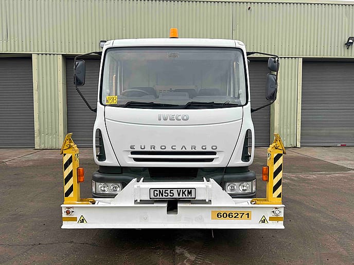 Iveco Euro Cargo 150/E21 Aircraft : Maintenance Lift - Gallery image 2