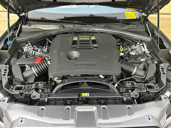 Jaguar: F Pace P400 R Dynamic S LHD - Gallery image 28