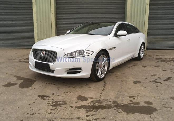 Jaguar: XJ 3.0L V6 S/C Petrol AWD Auto 4 door LWB Premium - Gallery image 12