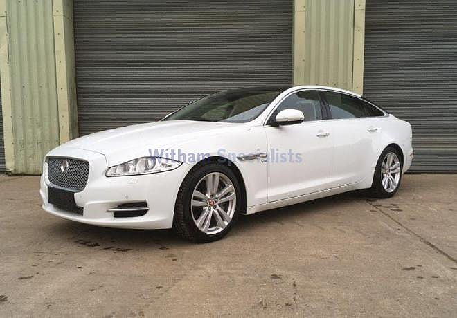 Jaguar: XJ 3.0L V6 S/C Petrol AWD Auto 4 door LWB Premium - Gallery image 19
