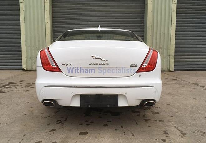 Jaguar: XJ 3.0L V6 S/C Petrol AWD Auto 4 door LWB Premium - Gallery image 20