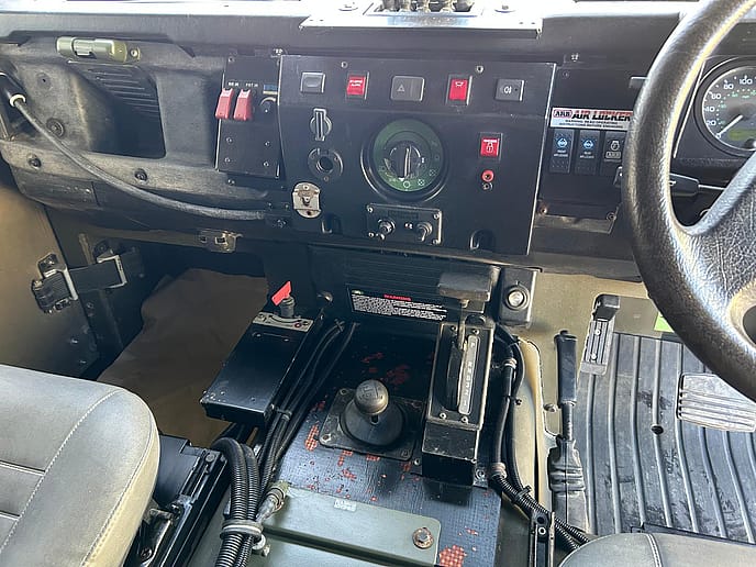 Land Rover : 110 Vixen+ Protected Patrol Vehicle - Gallery image 14