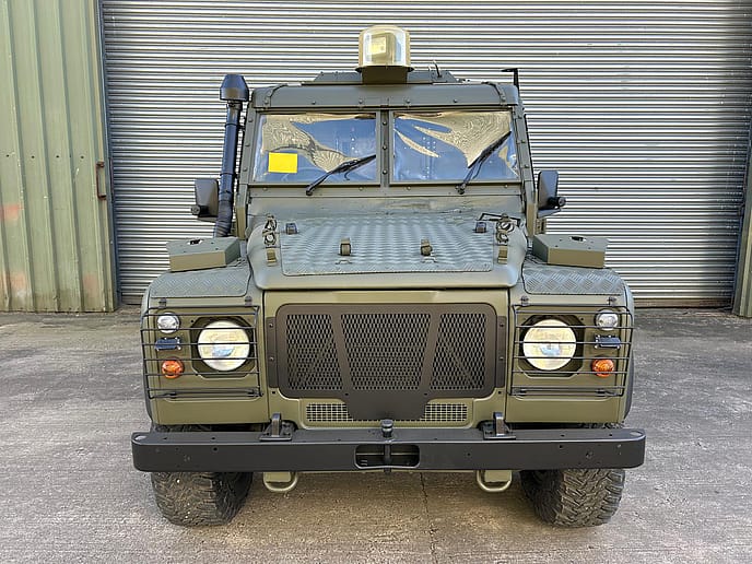 Land Rover : 110 Vixen+ Protected Patrol Vehicle - Gallery image 2