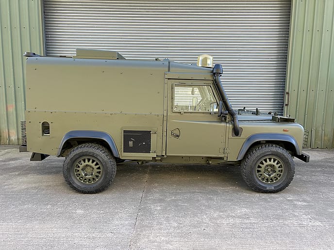 Land Rover : 110 Vixen+ Protected Patrol Vehicle - Gallery image 5