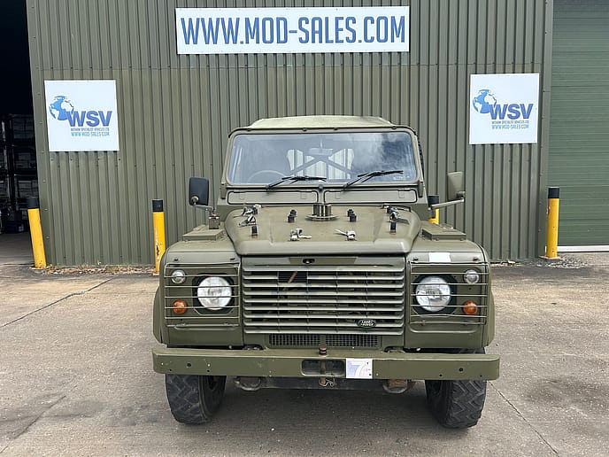 Land Rover TUM Wolf 110 RHD 2.5lt 300Tdi Soft Top - Gallery image 2