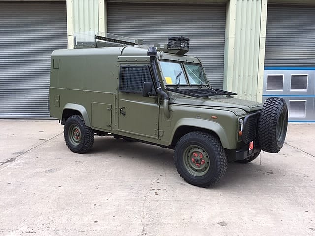 Land Rover Defender 110 Snatch 2B Armoured RHD - Gallery image 1