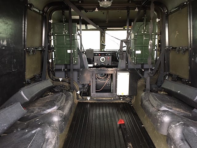 Land Rover Defender 110 Snatch 2B Armoured RHD - Gallery image 9