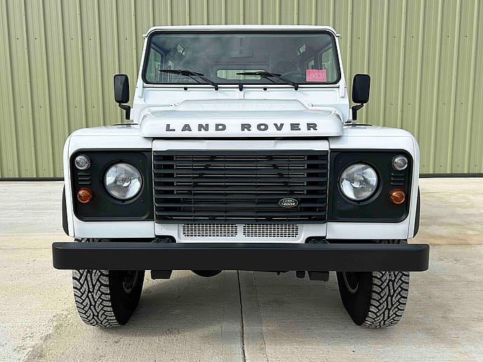 Land Rover : Defender 110 5 Door Station Wagon LHD - Gallery image 20