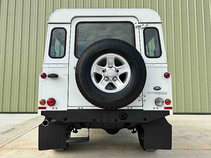 Land Rover : Defender 110 5 Door Station Wagon LHD - Gallery image 14