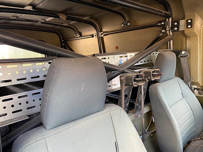 Land Rover Defender 110 Tithonus LHD hardtop - Gallery image 12