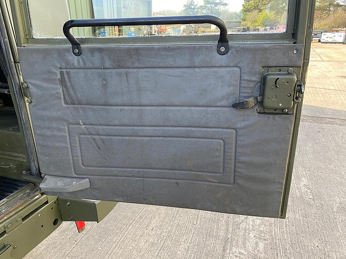Land Rover Defender 110 Tithonus LHD hardtop - Gallery image 29