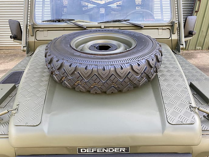 Land Rover Defender 110 Tithonus LHD hardtop - Gallery image 35