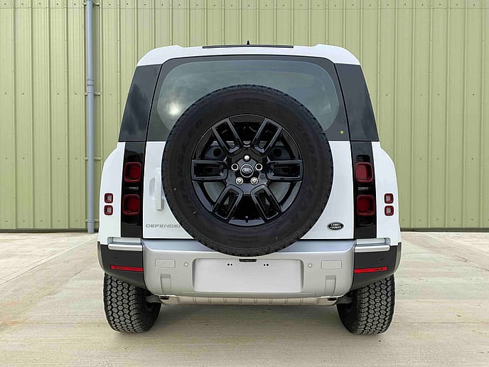 Land Rover: Defender 90 D240 S LHD - Gallery image 7