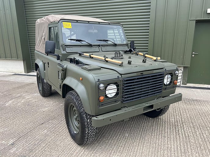 Land Rover TUL Wolf 90 2.5lt 300Tdi : Soft Top LHD - Featured image